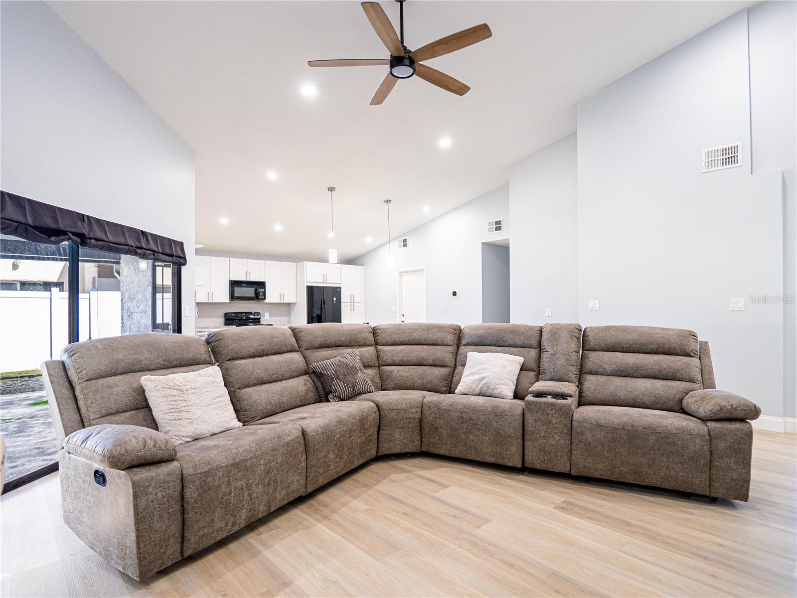 2656 AUTUMN GREEN DR, ORLANDO, FL, 32822