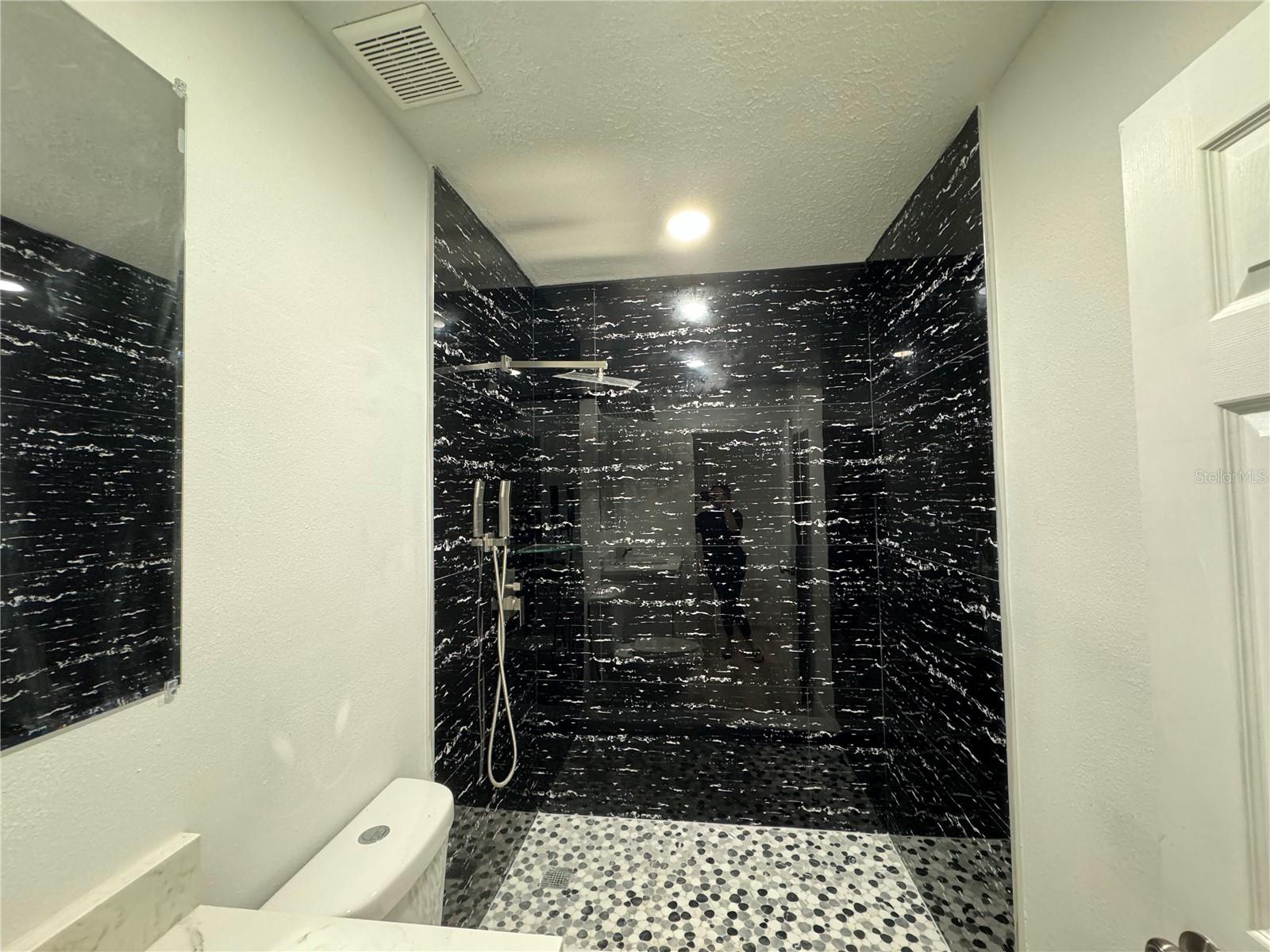 7608 LAKESIDE BLVD, TAMPA, FL, 33614