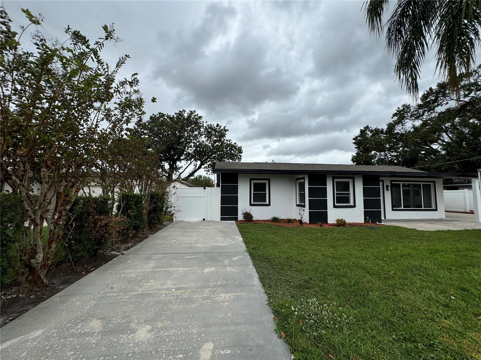 7608 LAKESIDE BLVD, TAMPA, FL, 33614