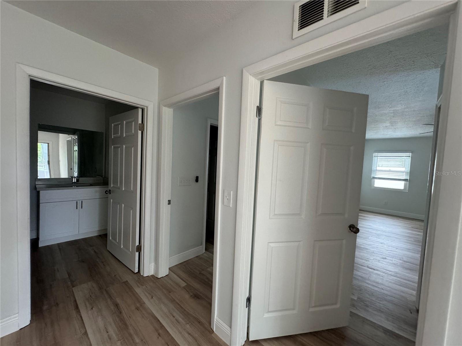 7608 LAKESIDE BLVD, TAMPA, FL, 33614