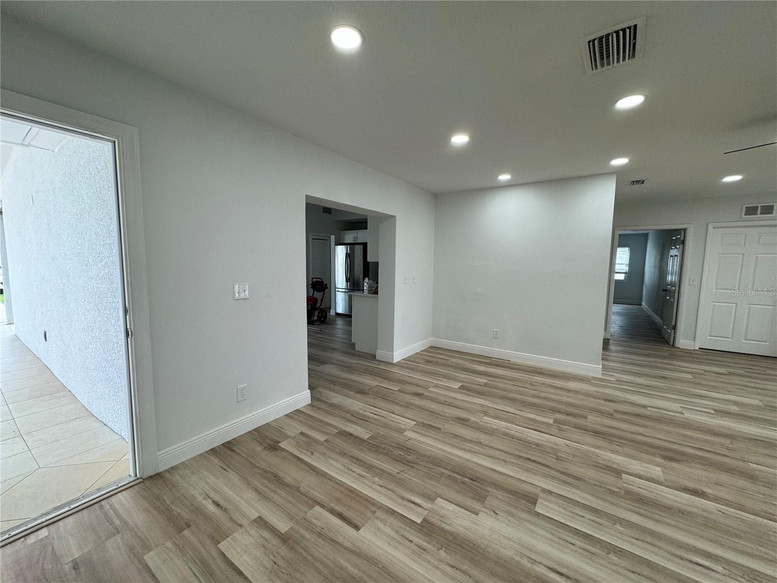 7608 LAKESIDE BLVD, TAMPA, FL, 33614