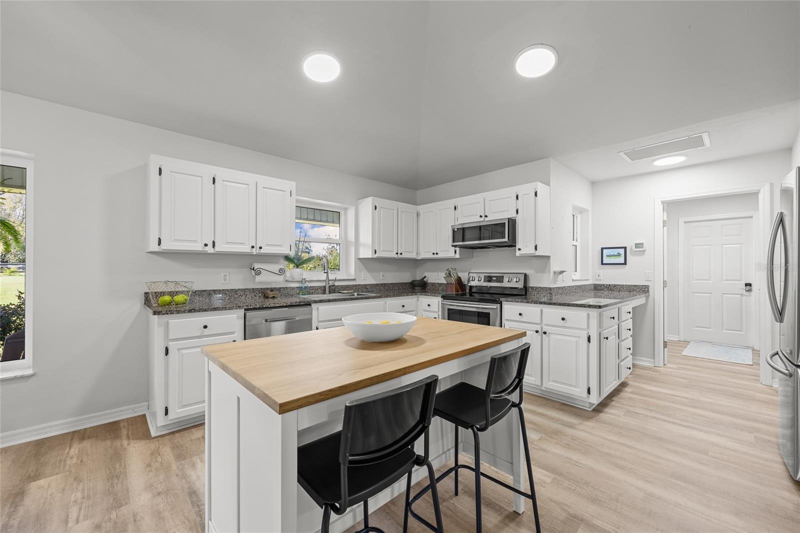 23053 NW 142ND AVE, HIGH SPRINGS, FL, 32643