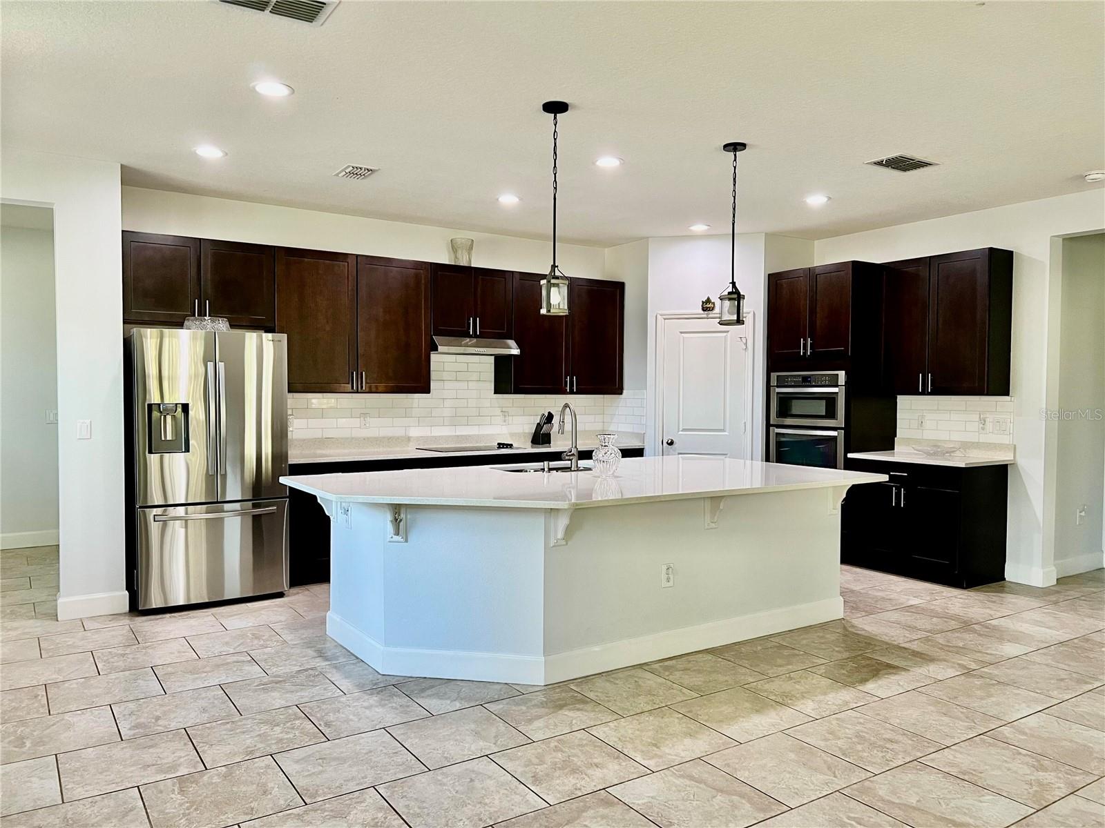 2301 AVELLINO AVE, ST CLOUD, FL, 34771