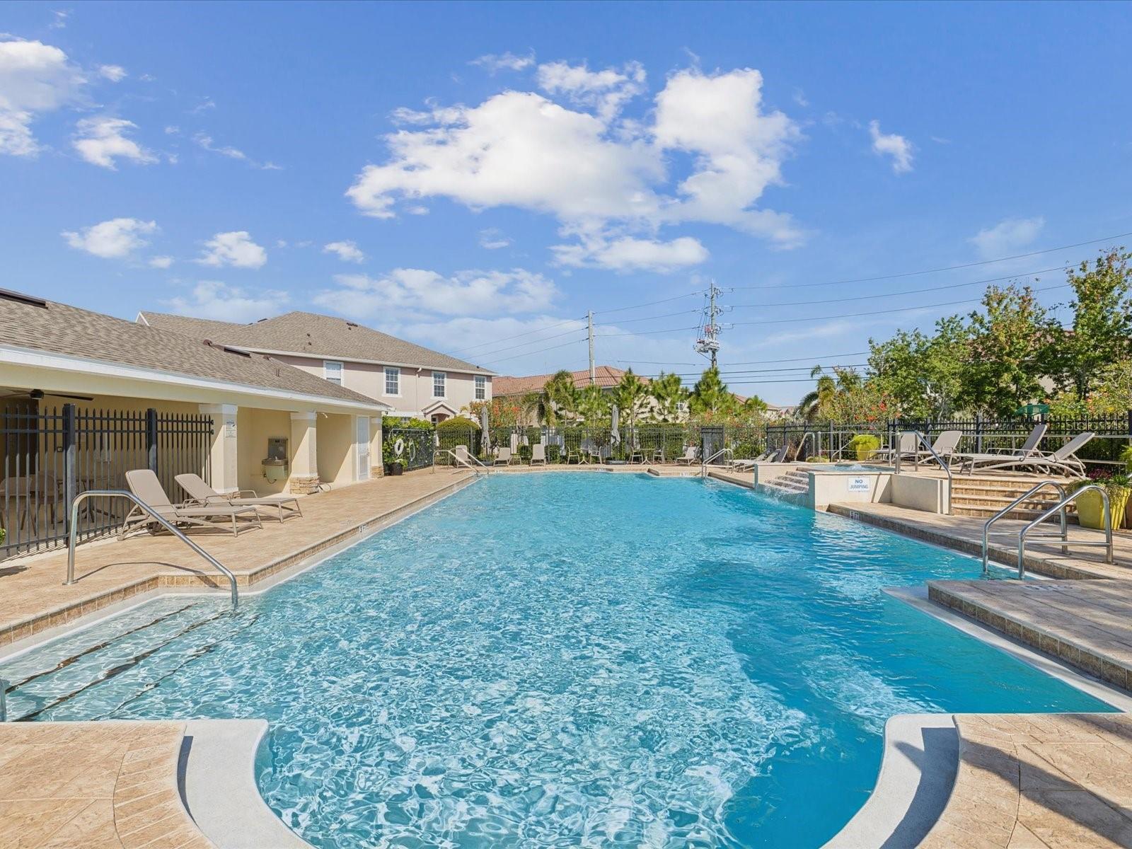 553 52ND AVE N, ST PETERSBURG, FL, 33703