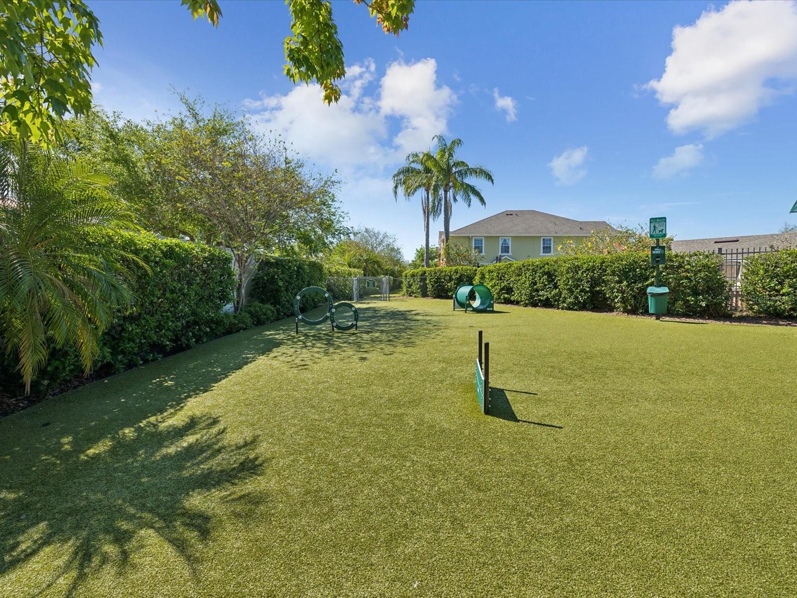 553 52ND AVE N, ST PETERSBURG, FL, 33703