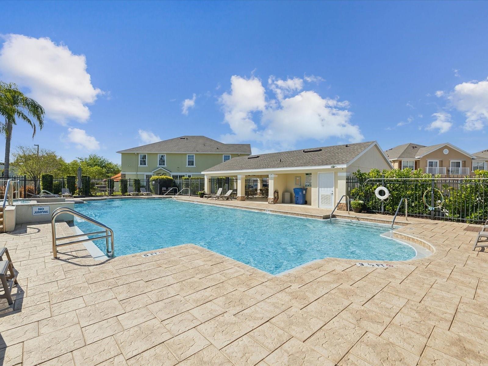 553 52ND AVE N, ST PETERSBURG, FL, 33703