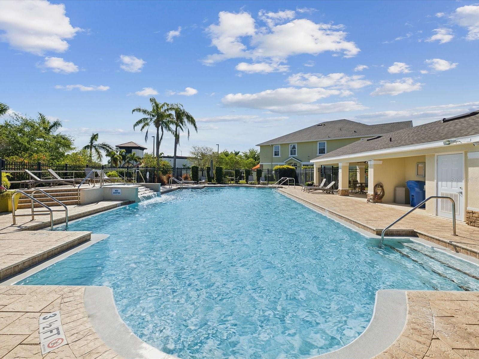 553 52ND AVE N, ST PETERSBURG, FL, 33703