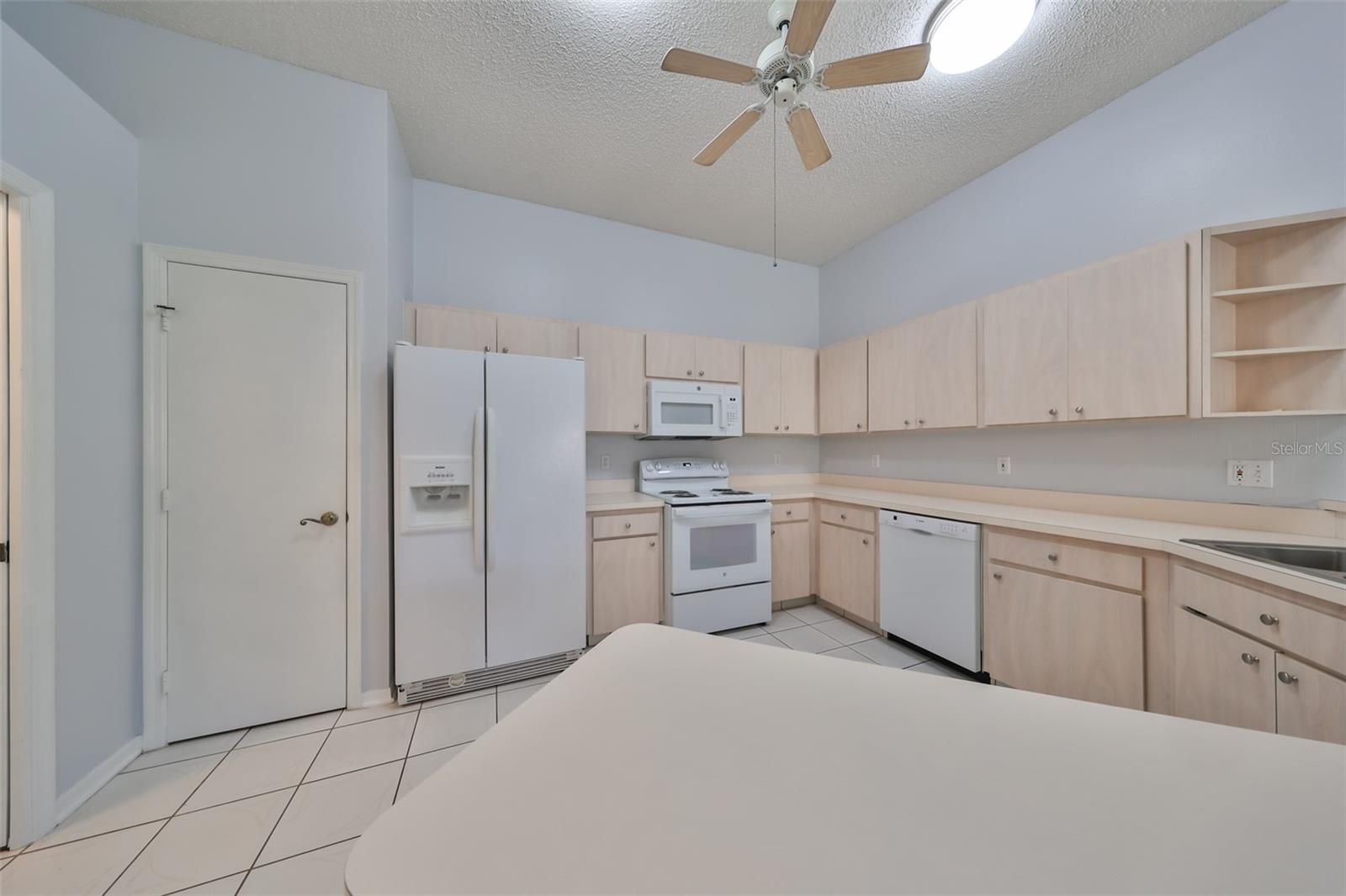 2324 NEW ORCHARD CT, SUN CITY CENTER, FL, 33573