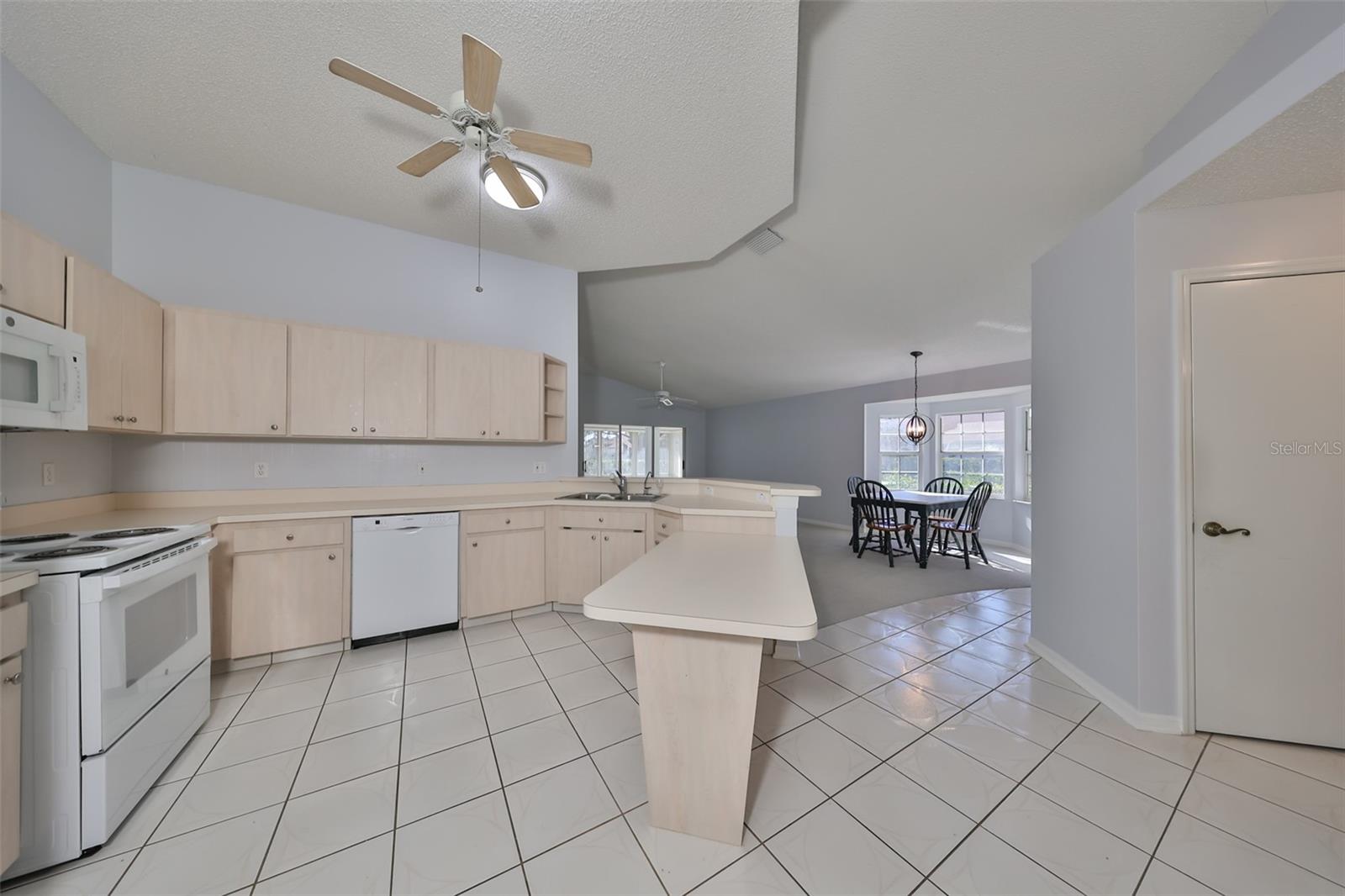 2324 NEW ORCHARD CT, SUN CITY CENTER, FL, 33573