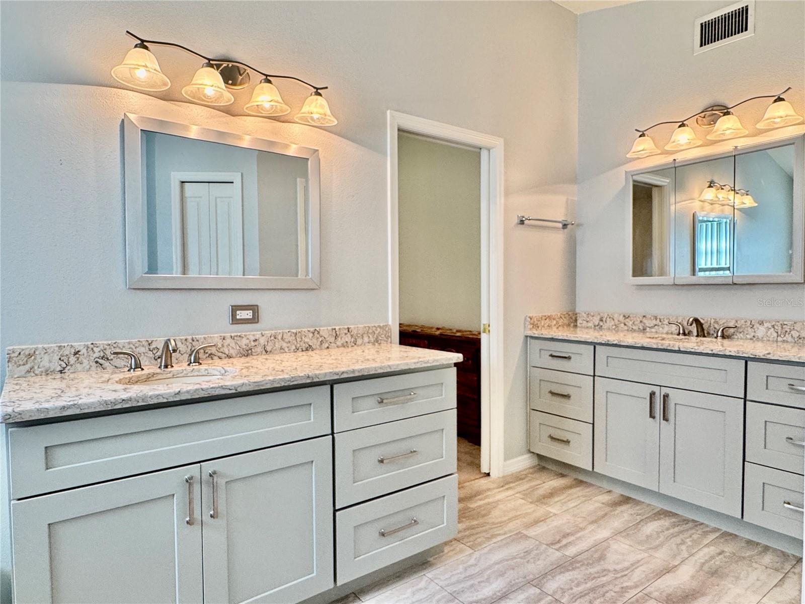30923 BURLEIGH DR, WESLEY CHAPEL, FL, 33543