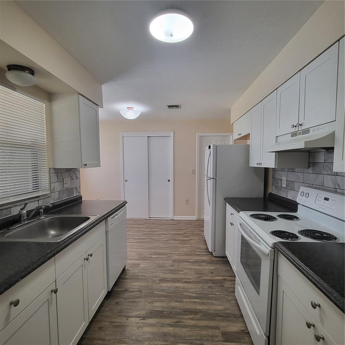 1027 COUNTY ROAD 90, PALM HARBOR, FL, 34684