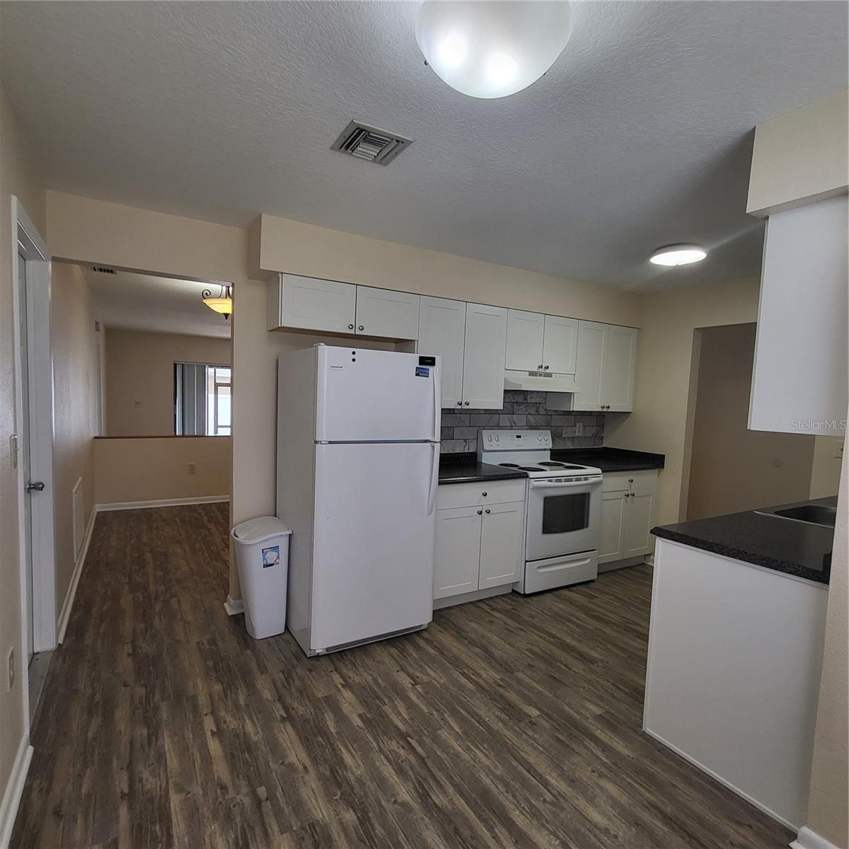 1027 COUNTY ROAD 90, PALM HARBOR, FL, 34684