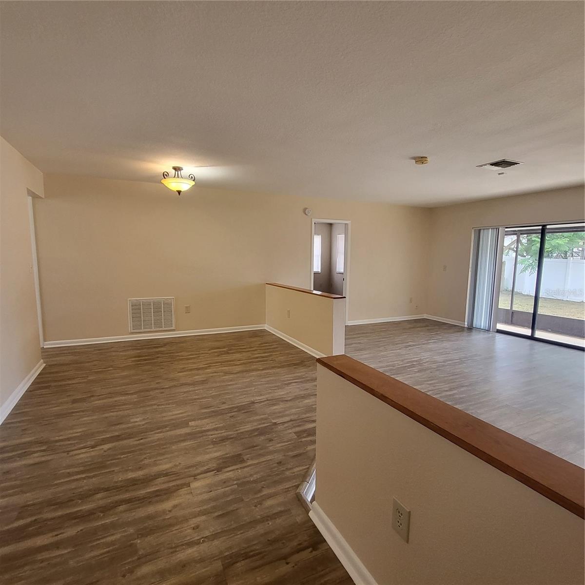 1027 COUNTY ROAD 90, PALM HARBOR, FL, 34684