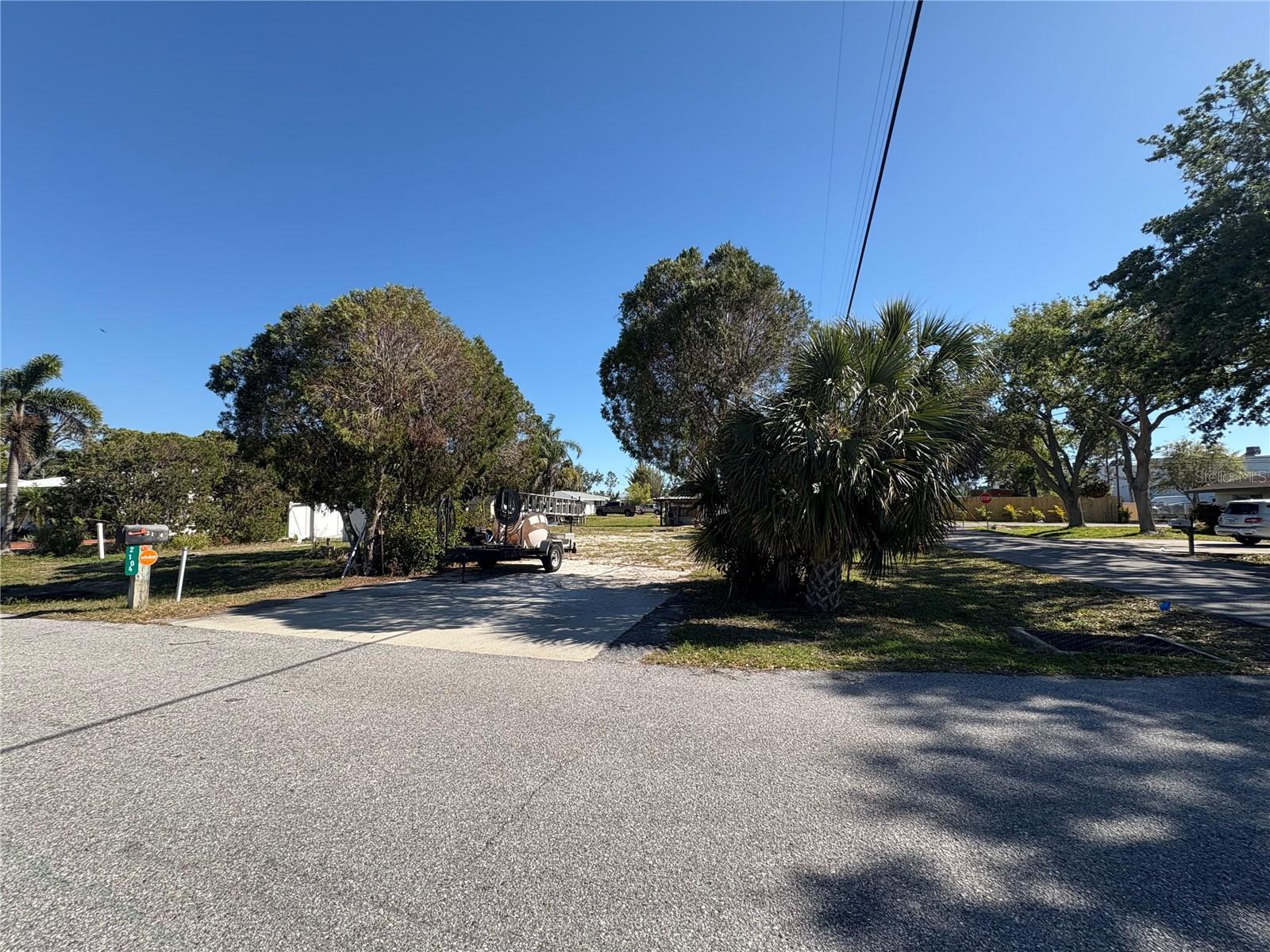 2104 INNER CASS CIR, SARASOTA, FL, 34231