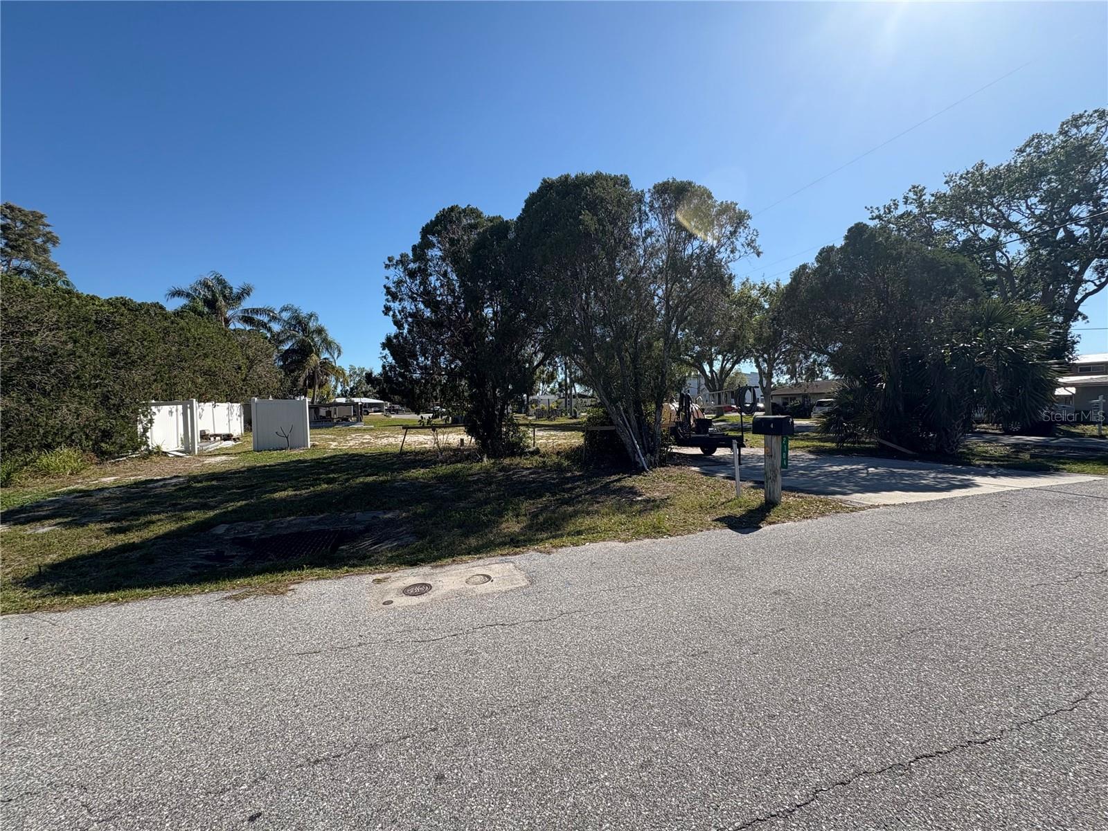 2104 INNER CASS CIR, SARASOTA, FL, 34231