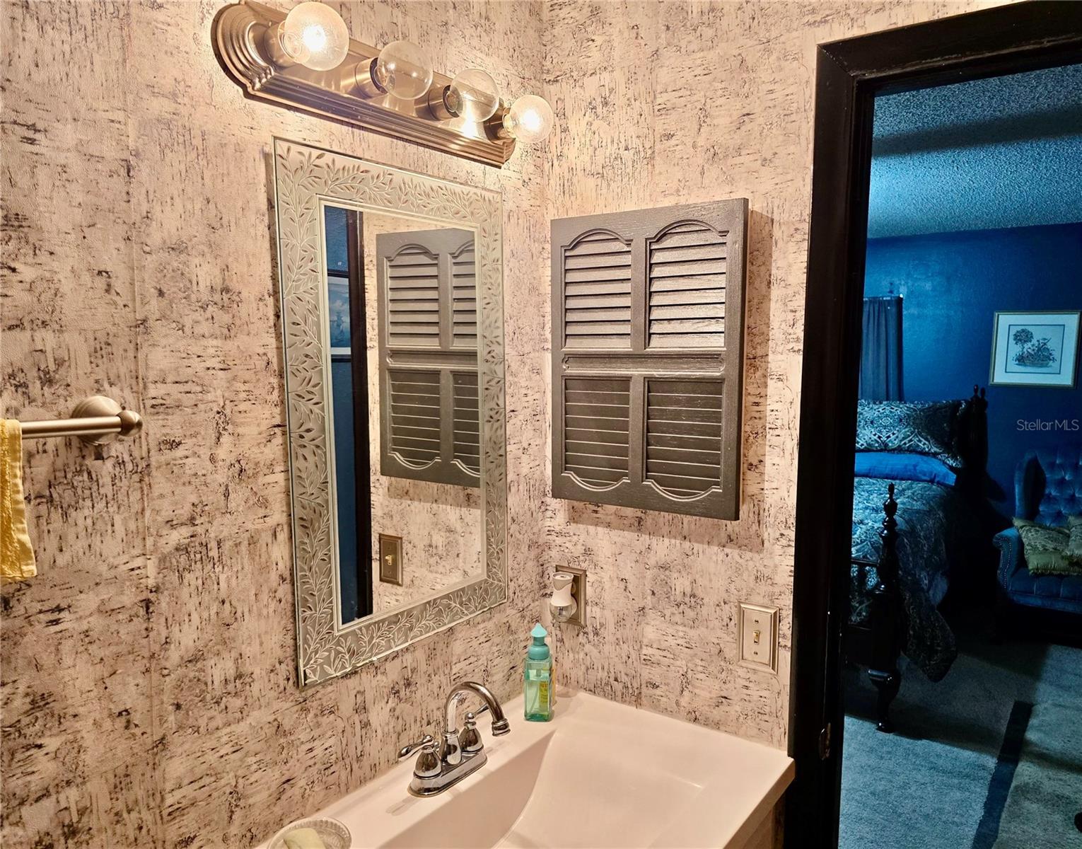 527 LELAND DR, DELTONA, FL, 32725