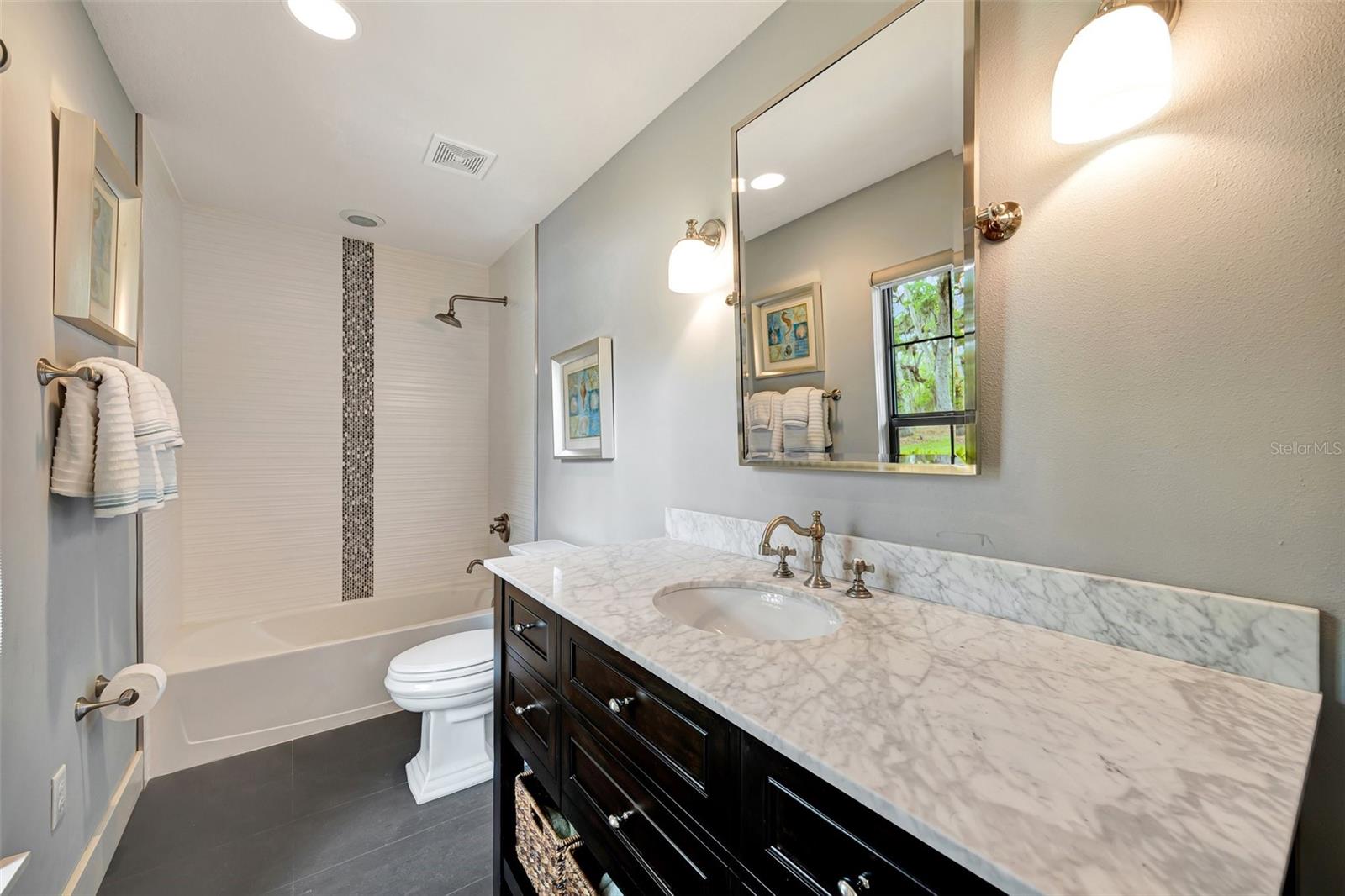 1240 FOX CREEK DR, SARASOTA, FL, 34240