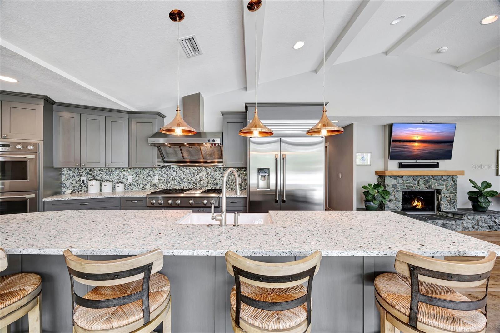 1240 FOX CREEK DR, SARASOTA, FL, 34240