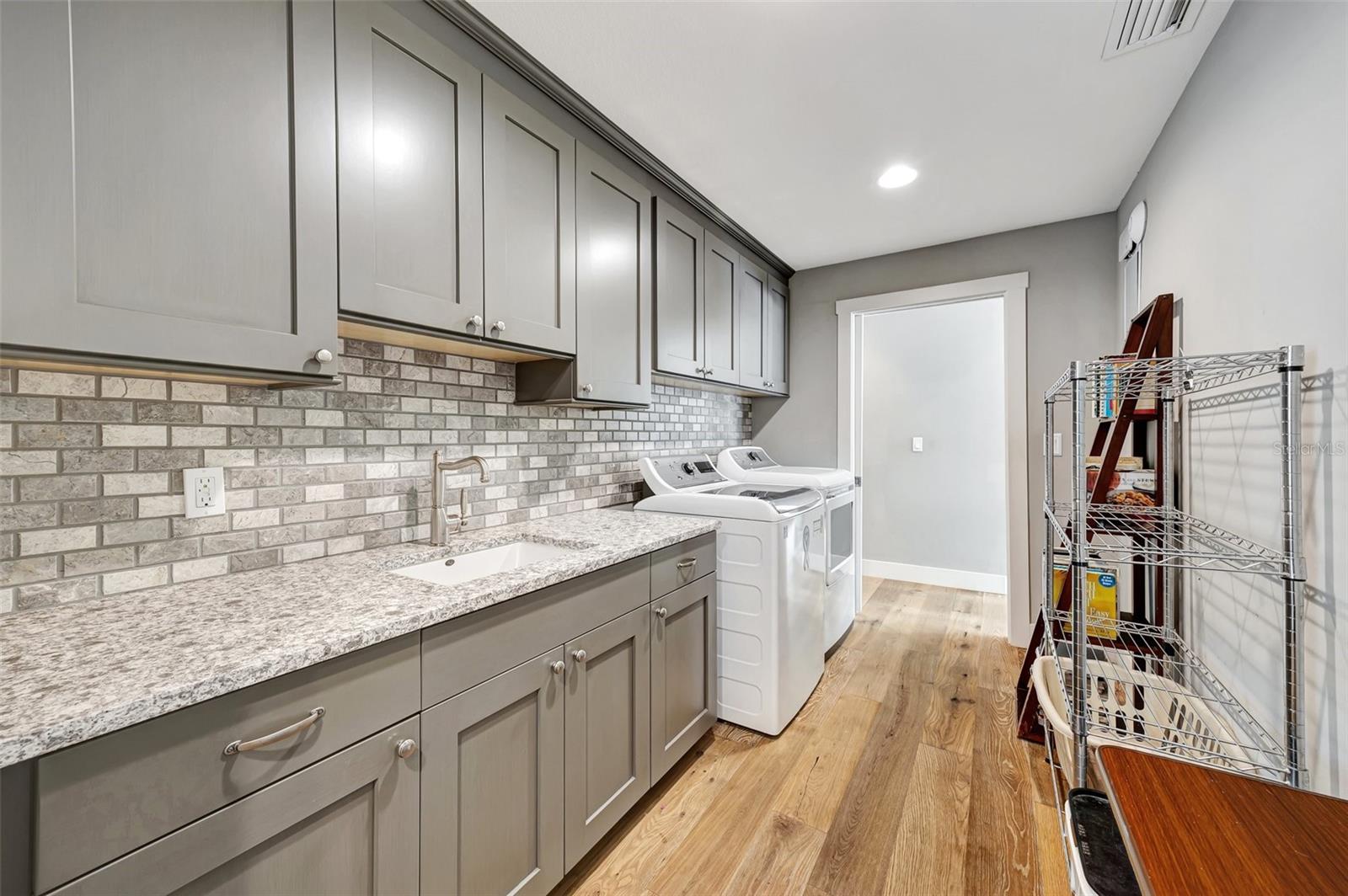 1240 FOX CREEK DR, SARASOTA, FL, 34240