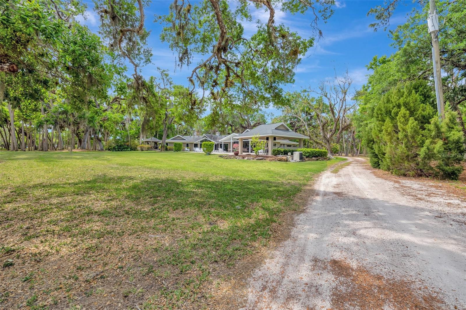 1240 FOX CREEK DR, SARASOTA, FL, 34240