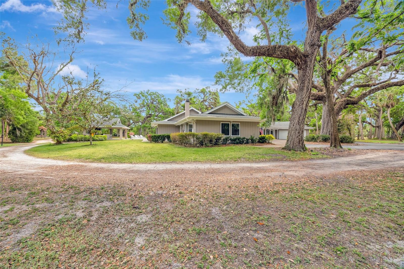 1240 FOX CREEK DR, SARASOTA, FL, 34240