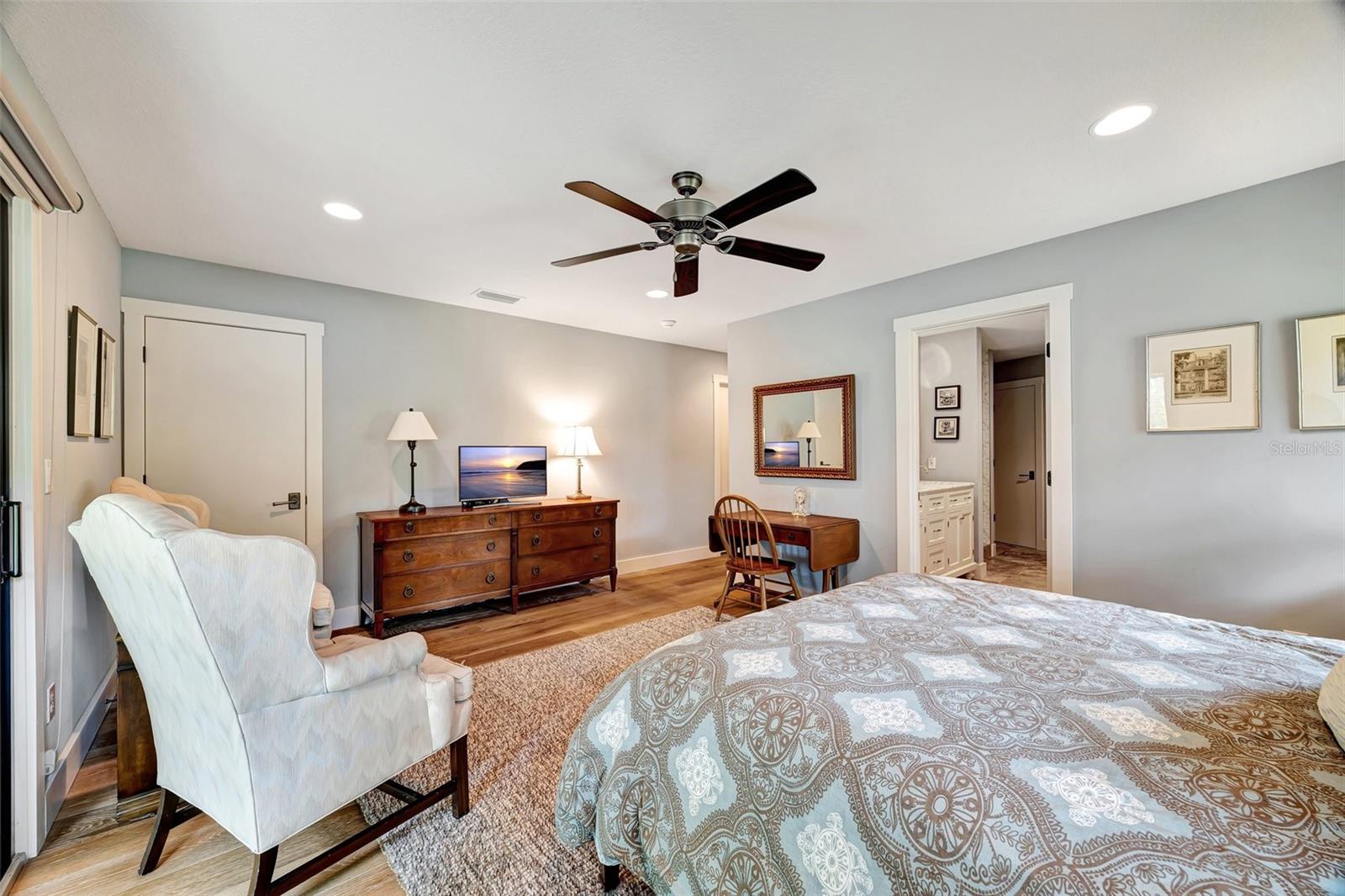 1240 FOX CREEK DR, SARASOTA, FL, 34240