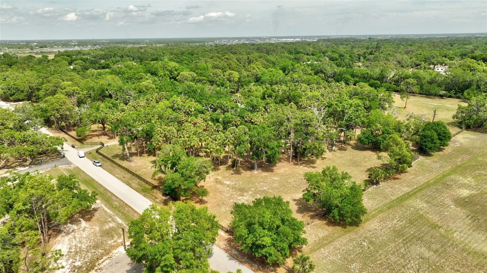 1240 FOX CREEK DR, SARASOTA, FL, 34240