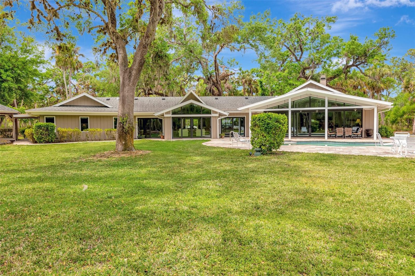 1240 FOX CREEK DR, SARASOTA, FL, 34240