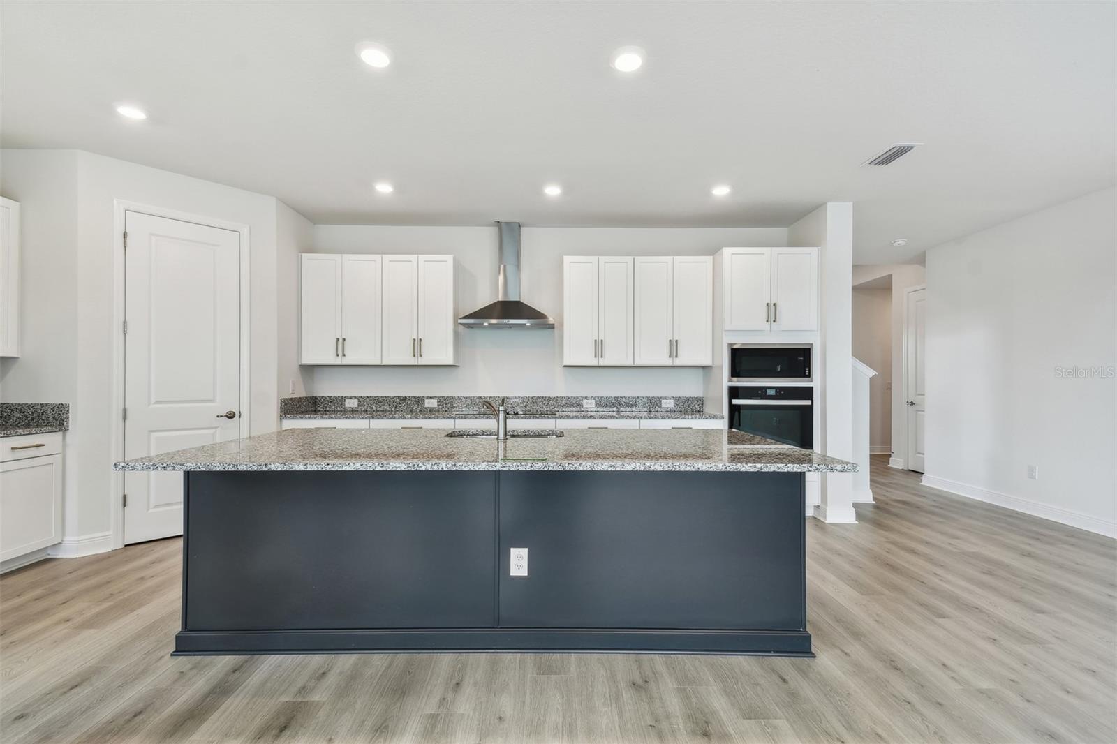 31651 WESTBURY ESTATES AVE, WESLEY CHAPEL, FL, 33545