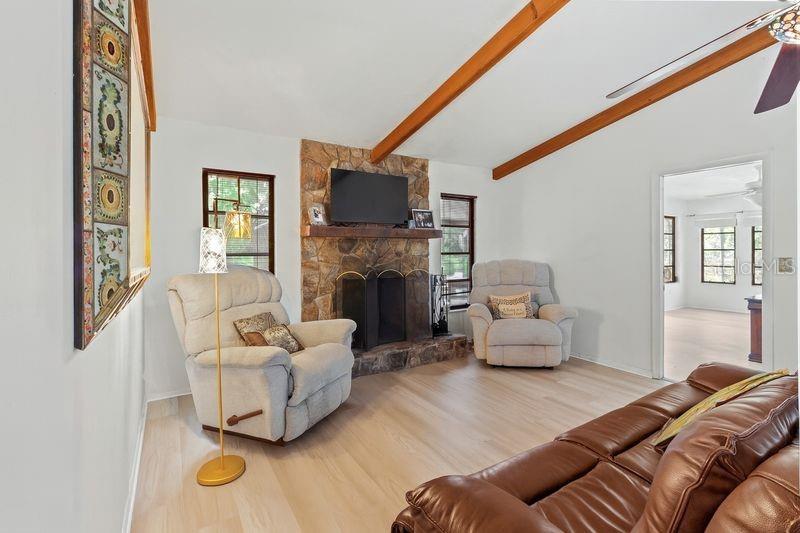 7006 41ST AVE E, BRADENTON, FL, 34208