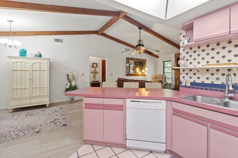 7006 41ST AVE E, BRADENTON, FL, 34208