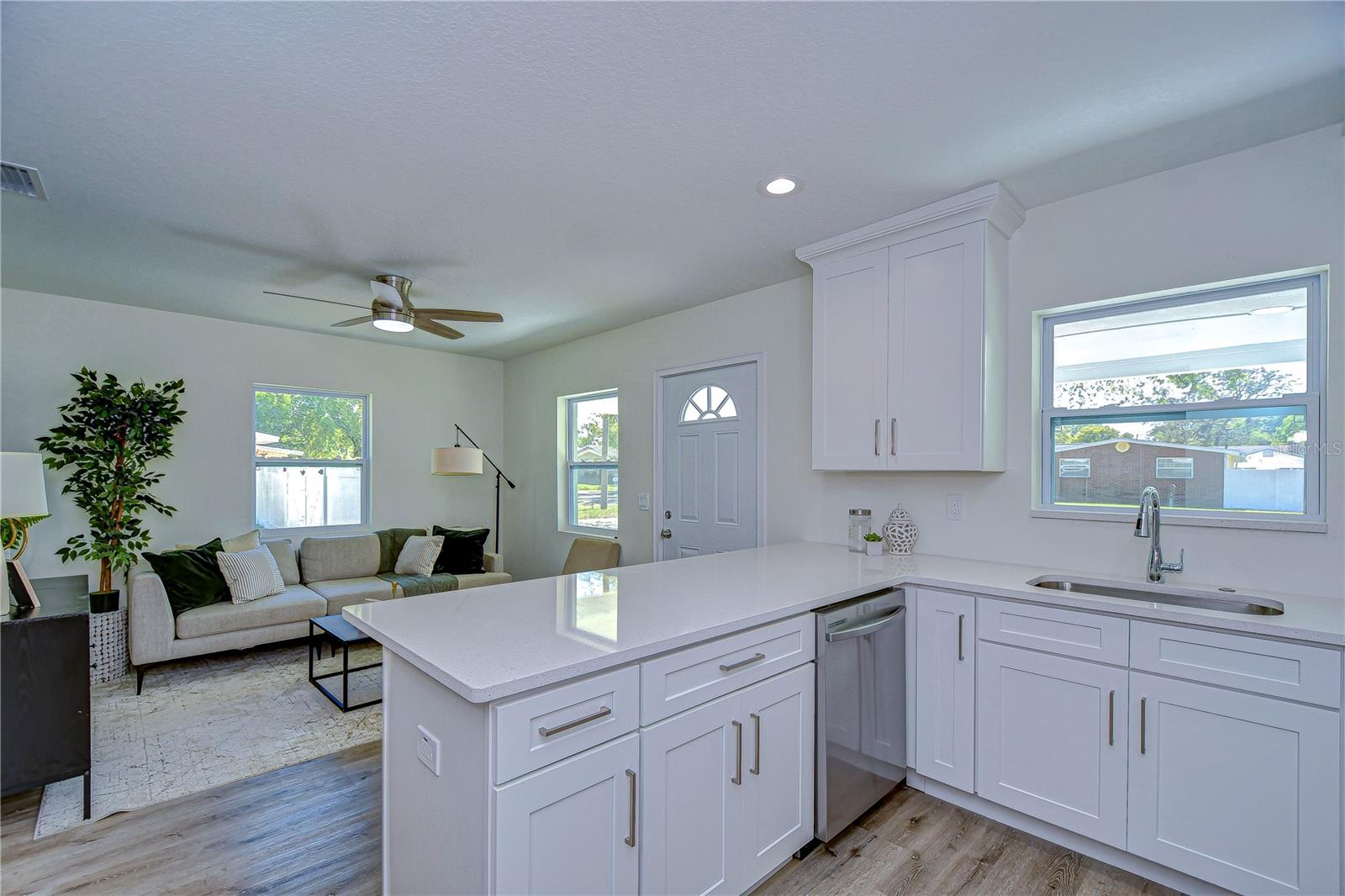 1702 E FRIERSON AVE, TAMPA, FL, 33610