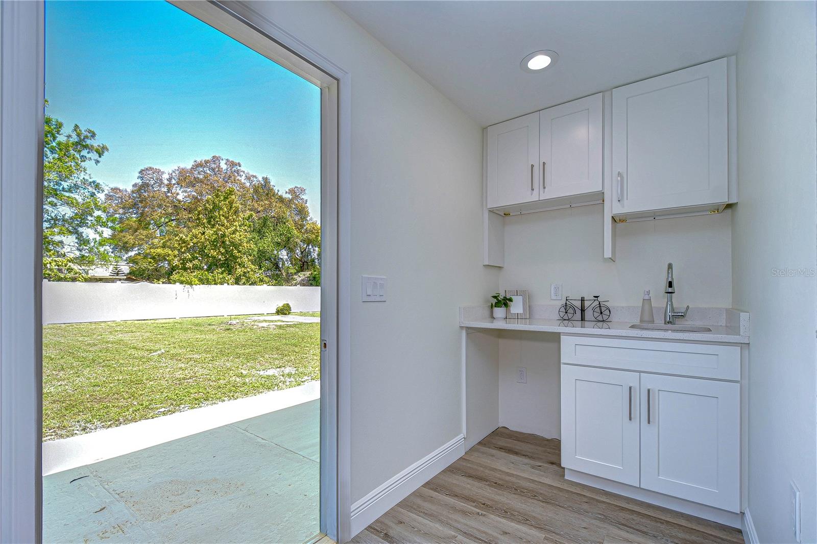 1702 E FRIERSON AVE, TAMPA, FL, 33610