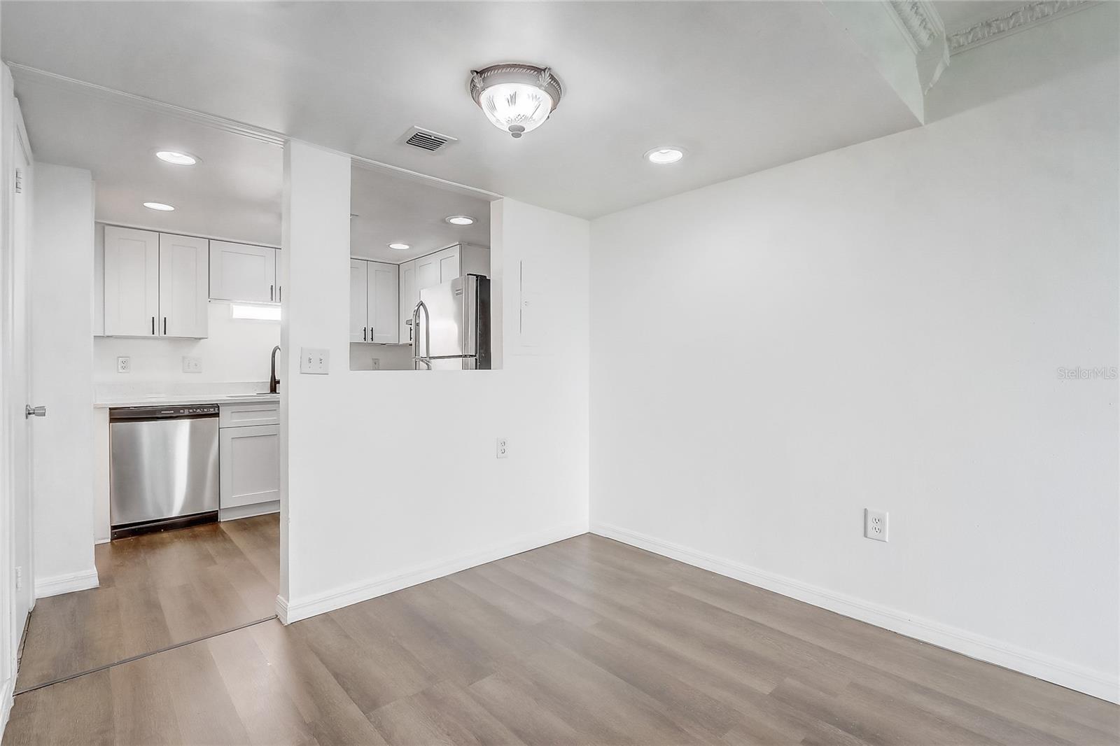 4215 S SEMORAN BLVD #3, ORLANDO, FL, 32822