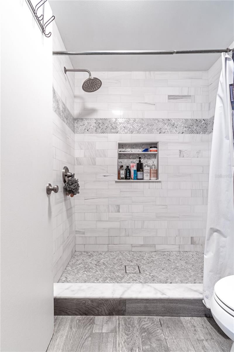 85 CAROLWOOD BLVD, FERN PARK, FL, 32730
