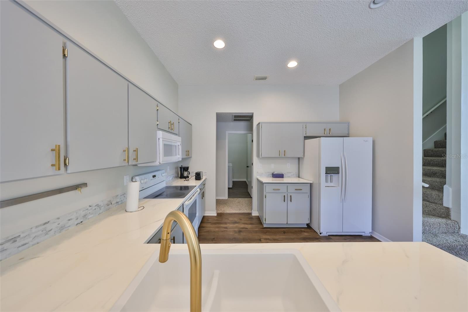 604 MCDANIEL ST, SUN CITY CENTER, FL, 33573