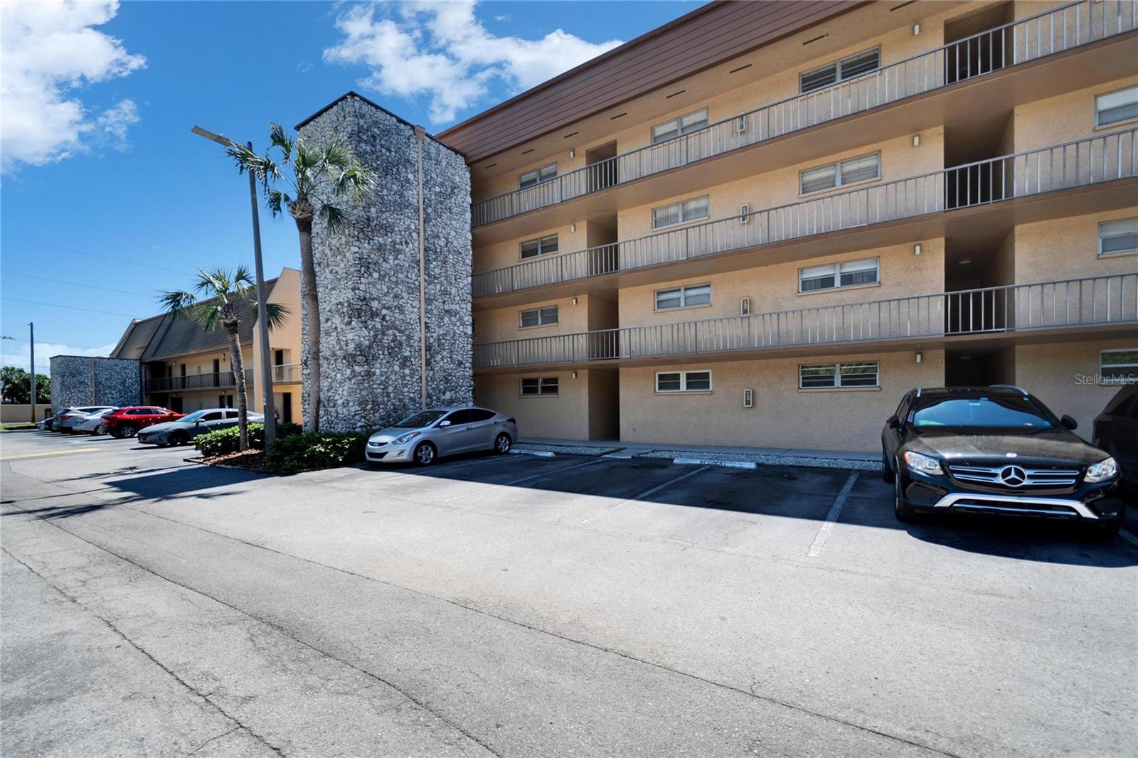 5820 N CHURCH AVE #241, TAMPA, FL, 33614