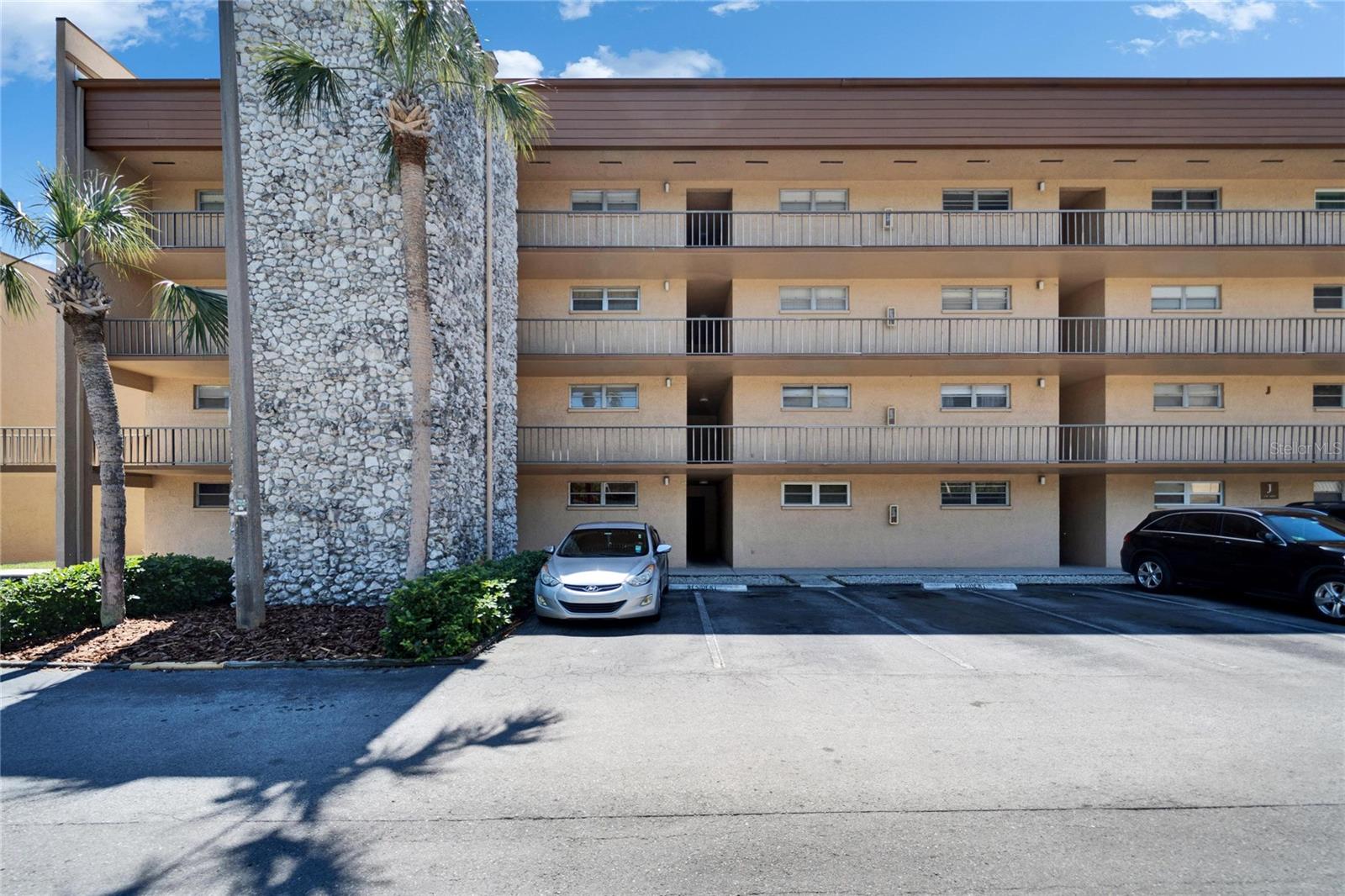 5820 N CHURCH AVE #241, TAMPA, FL, 33614