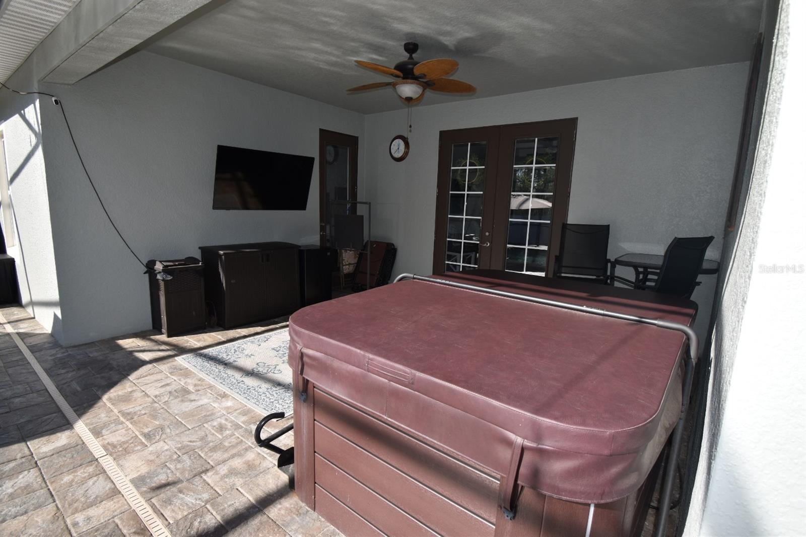 734 CALABRIA WAY, HOWEY IN THE HILLS, FL, 34737