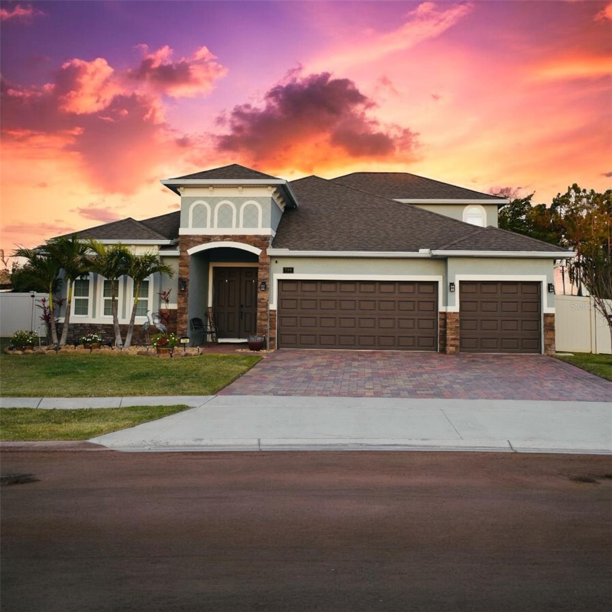 734 CALABRIA WAY, HOWEY IN THE HILLS, FL, 34737