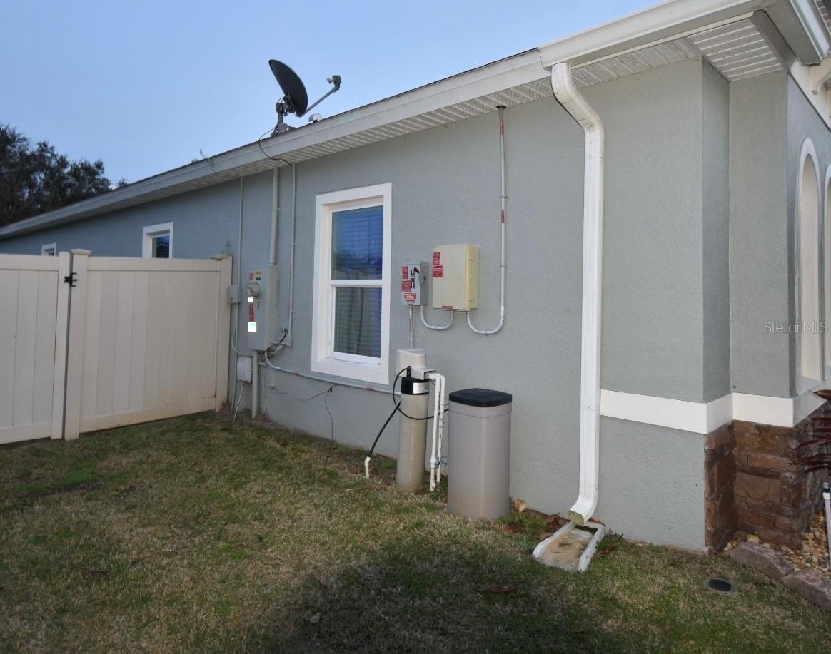 734 CALABRIA WAY, HOWEY IN THE HILLS, FL, 34737