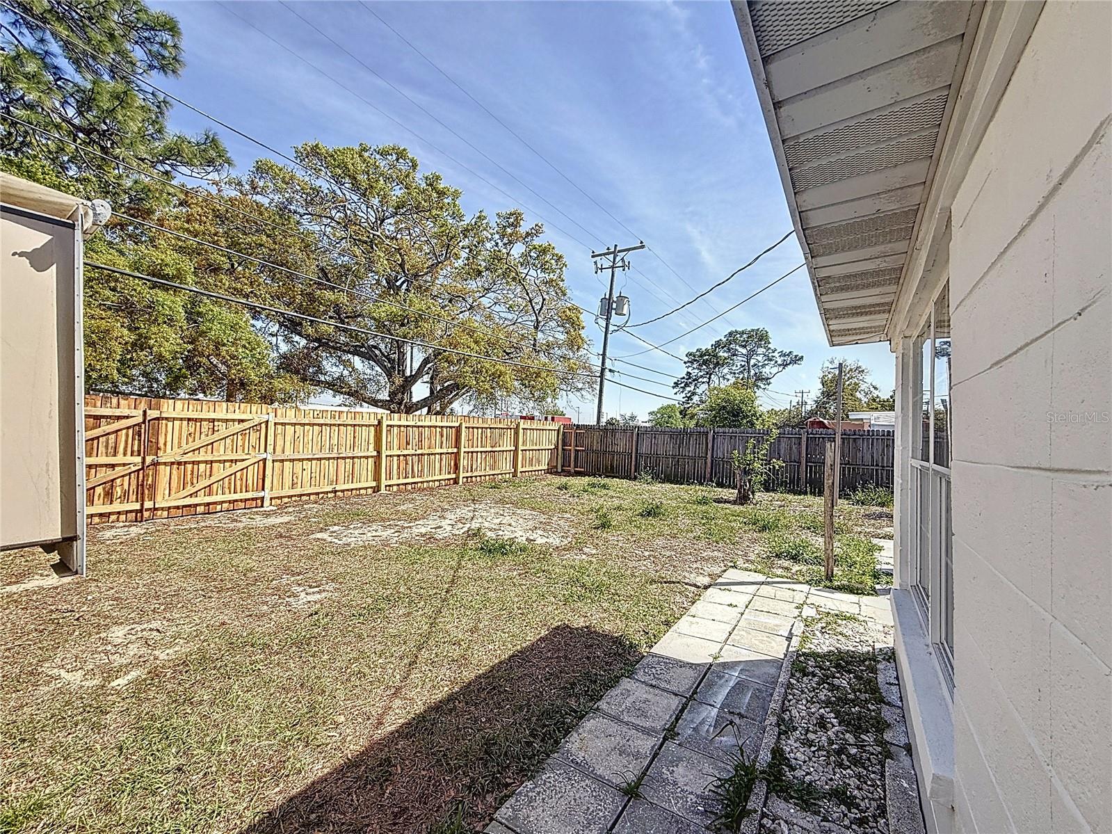 2122 HOLIDAY DR, HOLIDAY, FL, 34691