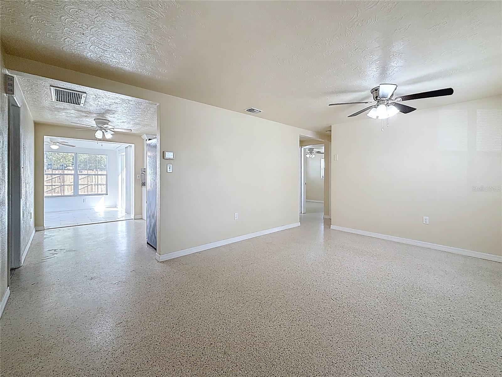 2122 HOLIDAY DR, HOLIDAY, FL, 34691
