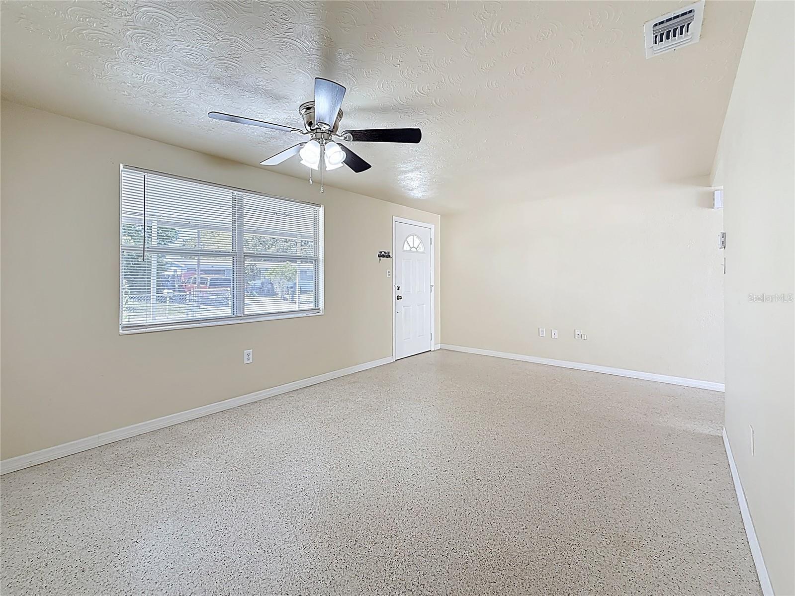 2122 HOLIDAY DR, HOLIDAY, FL, 34691