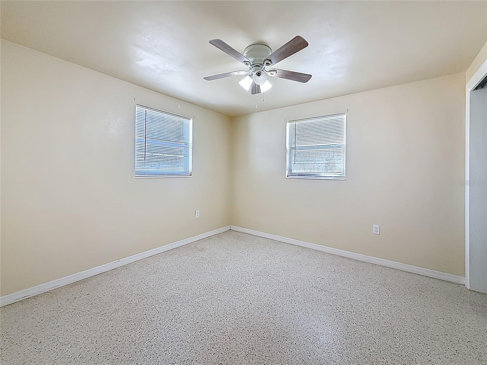 2122 HOLIDAY DR, HOLIDAY, FL, 34691