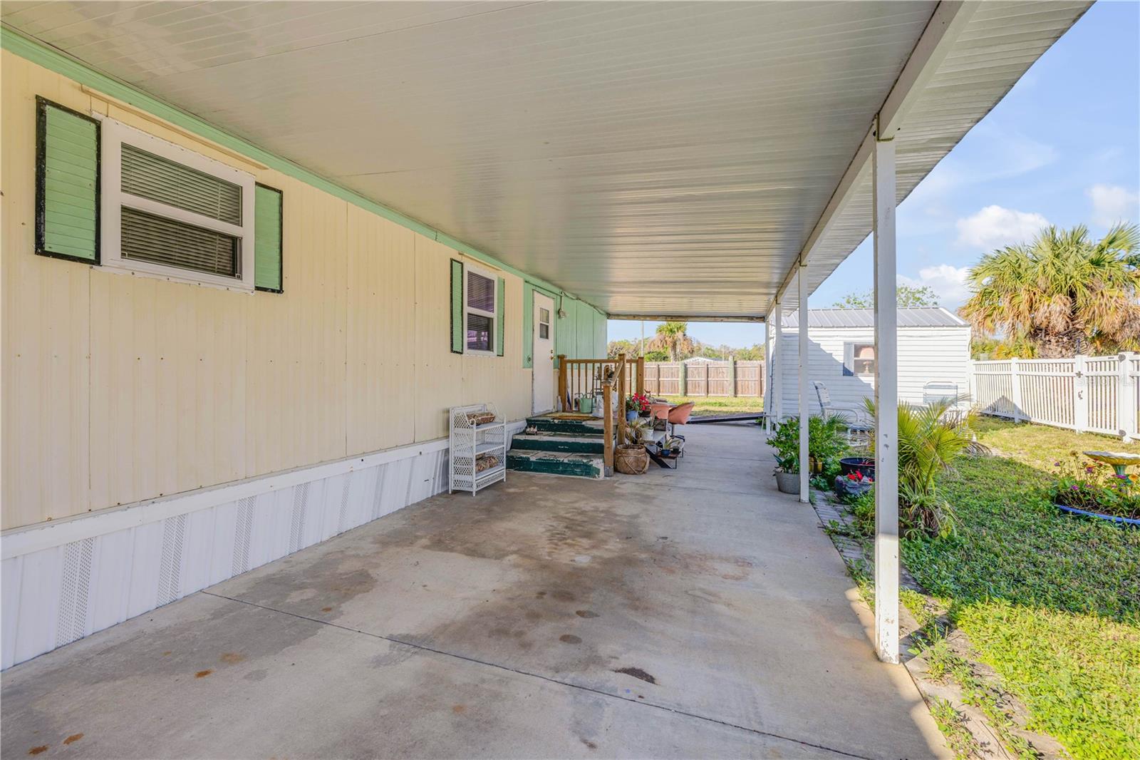 784 INDIAN HARBOR AVE, OAK HILL, FL, 32759