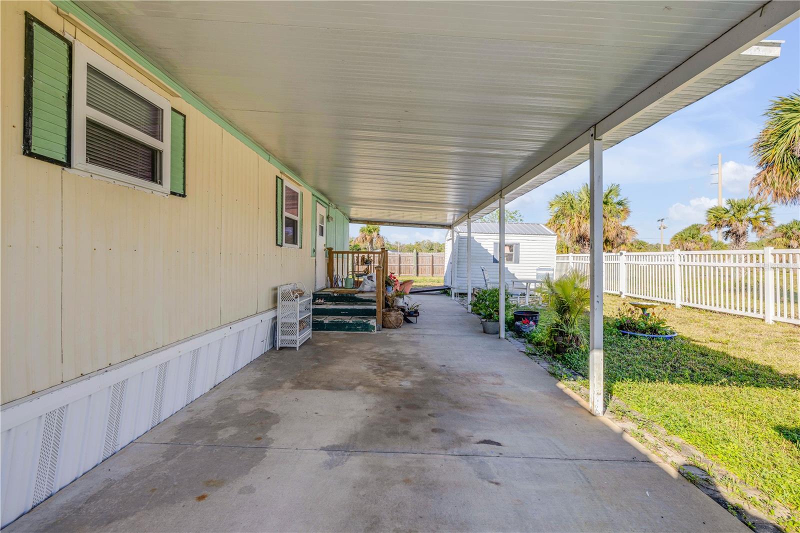 784 INDIAN HARBOR AVE, OAK HILL, FL, 32759