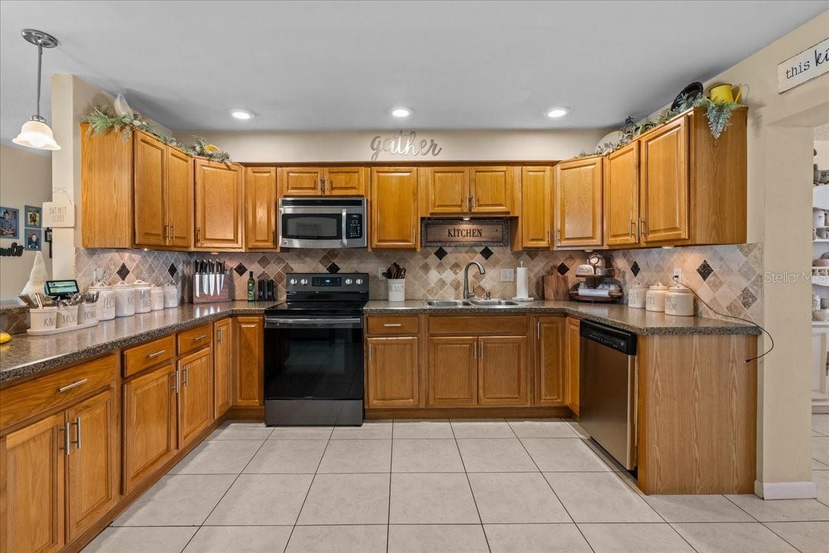 3840 CEDARWAXWING AVE, ORLANDO, FL, 32822