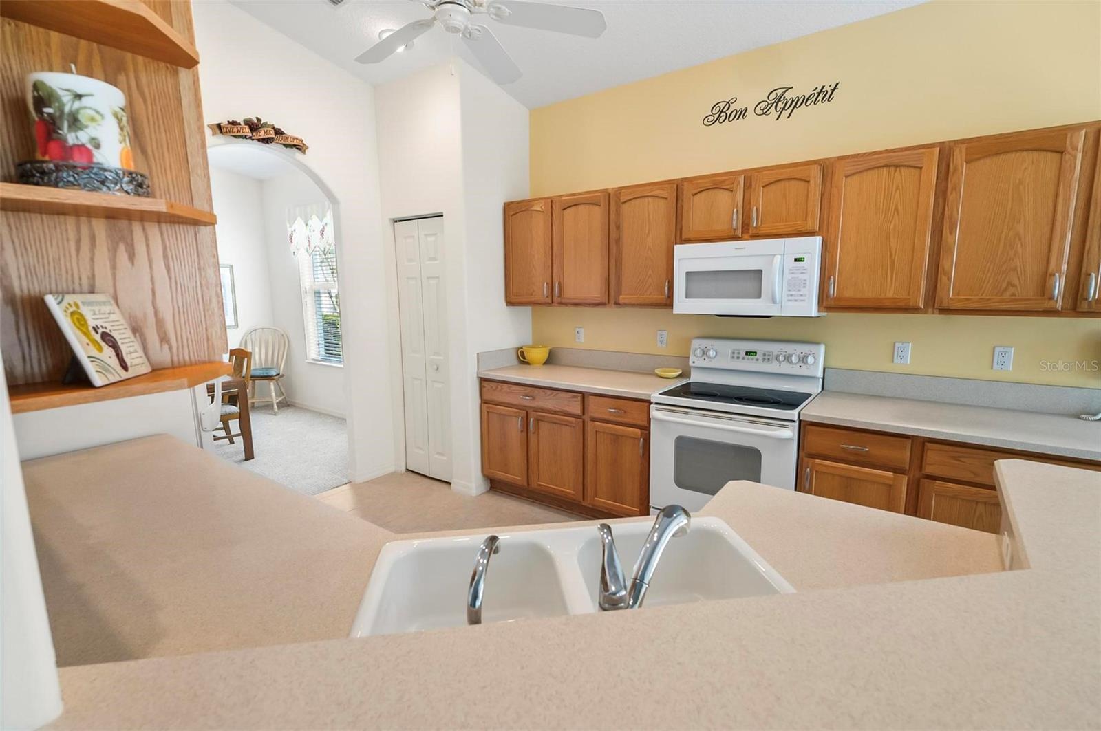 8 CROSSTIE CT, PALM COAST, FL, 32137