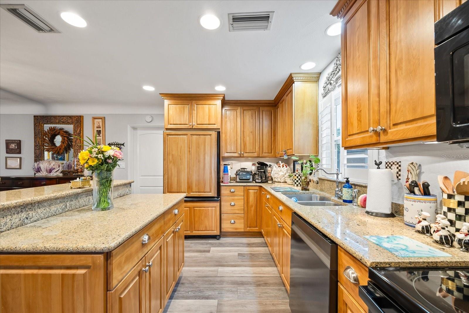 7912 3RD AVE S, ST PETERSBURG, FL, 33707